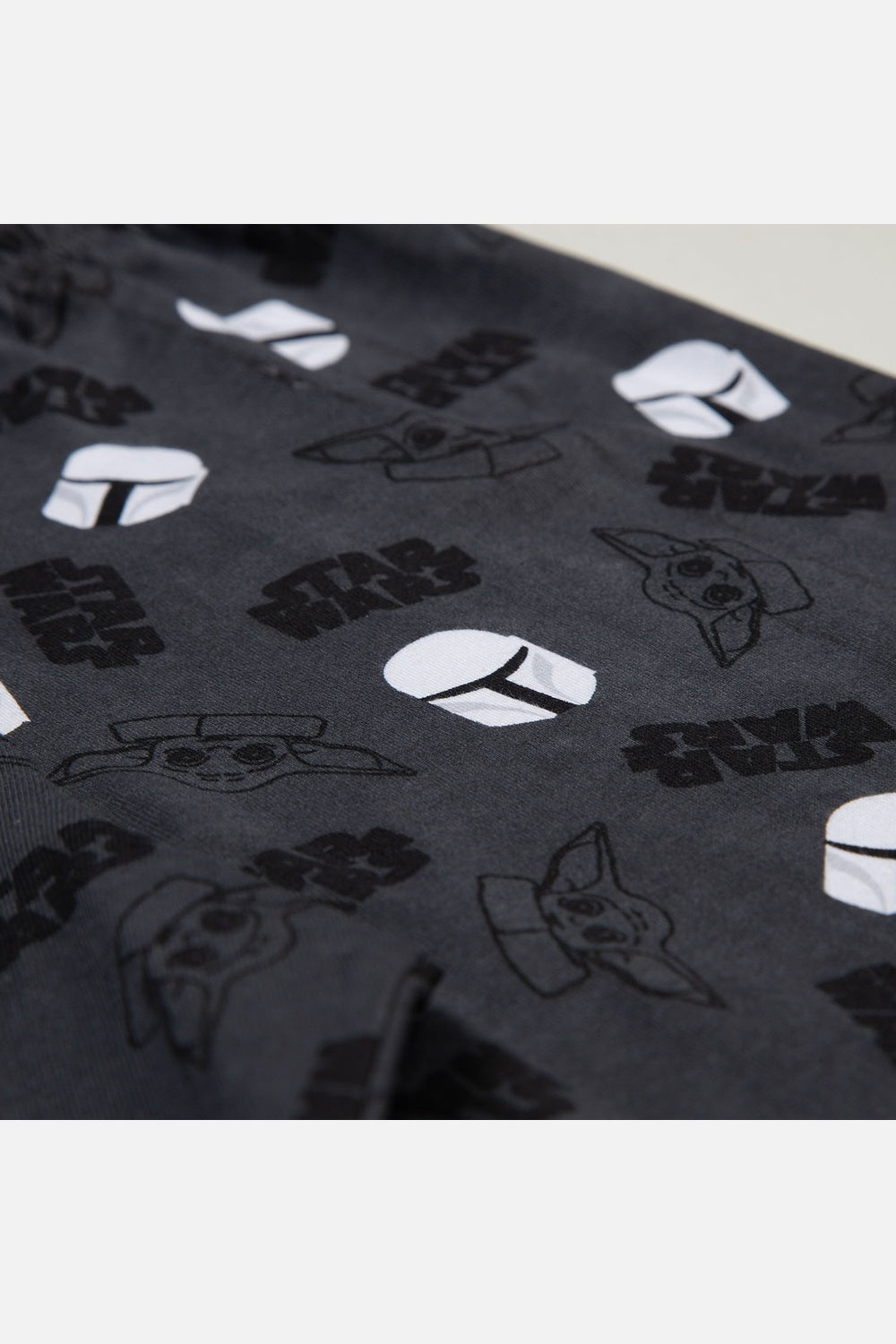 PIJAMA DE NIÑO,MANGA CORTA/PANTALÓN LARGO NEGRO/GRIS DE MANDALORIAN DISNEY