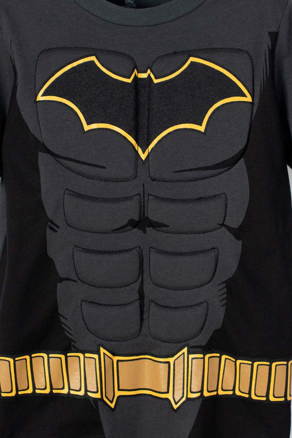 CAMISETA DE BATMAN MANGA CORTA CON CAPA REMOVIBLE