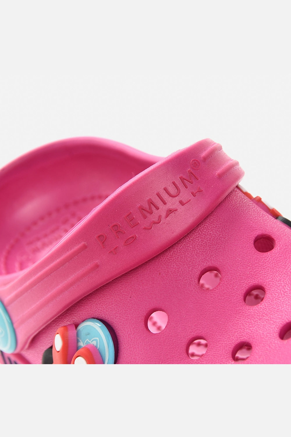 SUECOS DE MINNIE MOUSE ROSADOS PARA NIÑA