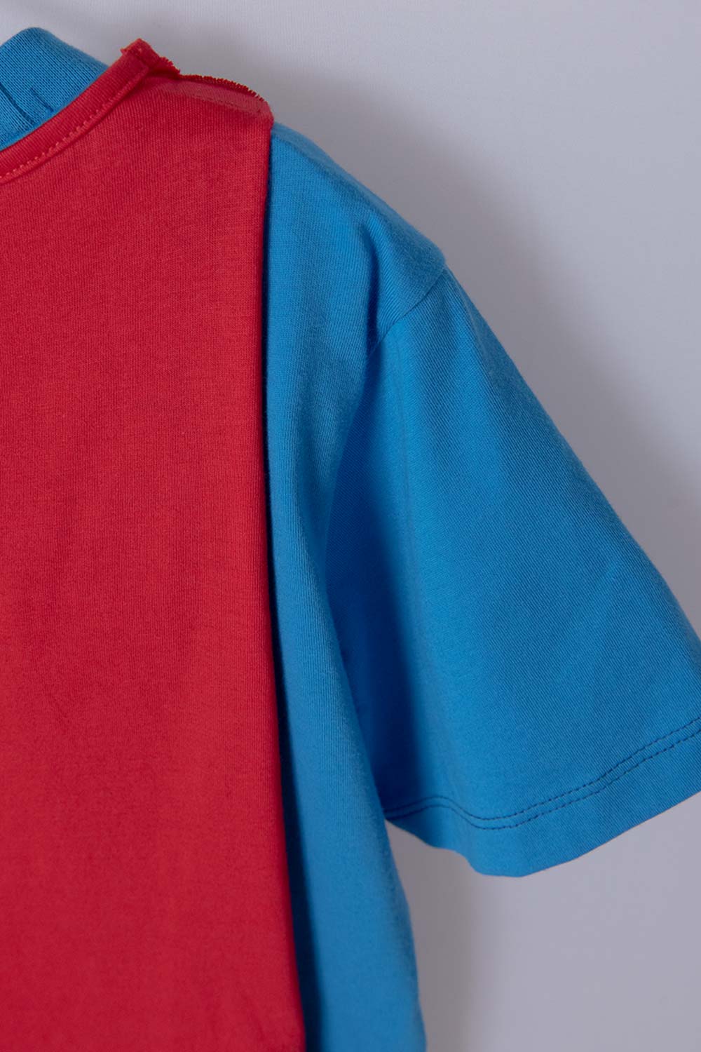 CAMISETA DE SUPERMAN ROJA Y AZUL CON MANUALIDAD 3D PARA NIÑO