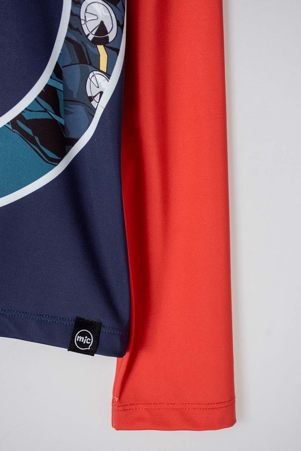 CAMISETA DE BAÑO MARVEL MANGA LARGA ROJO Y AZUL PARA NIÑO
