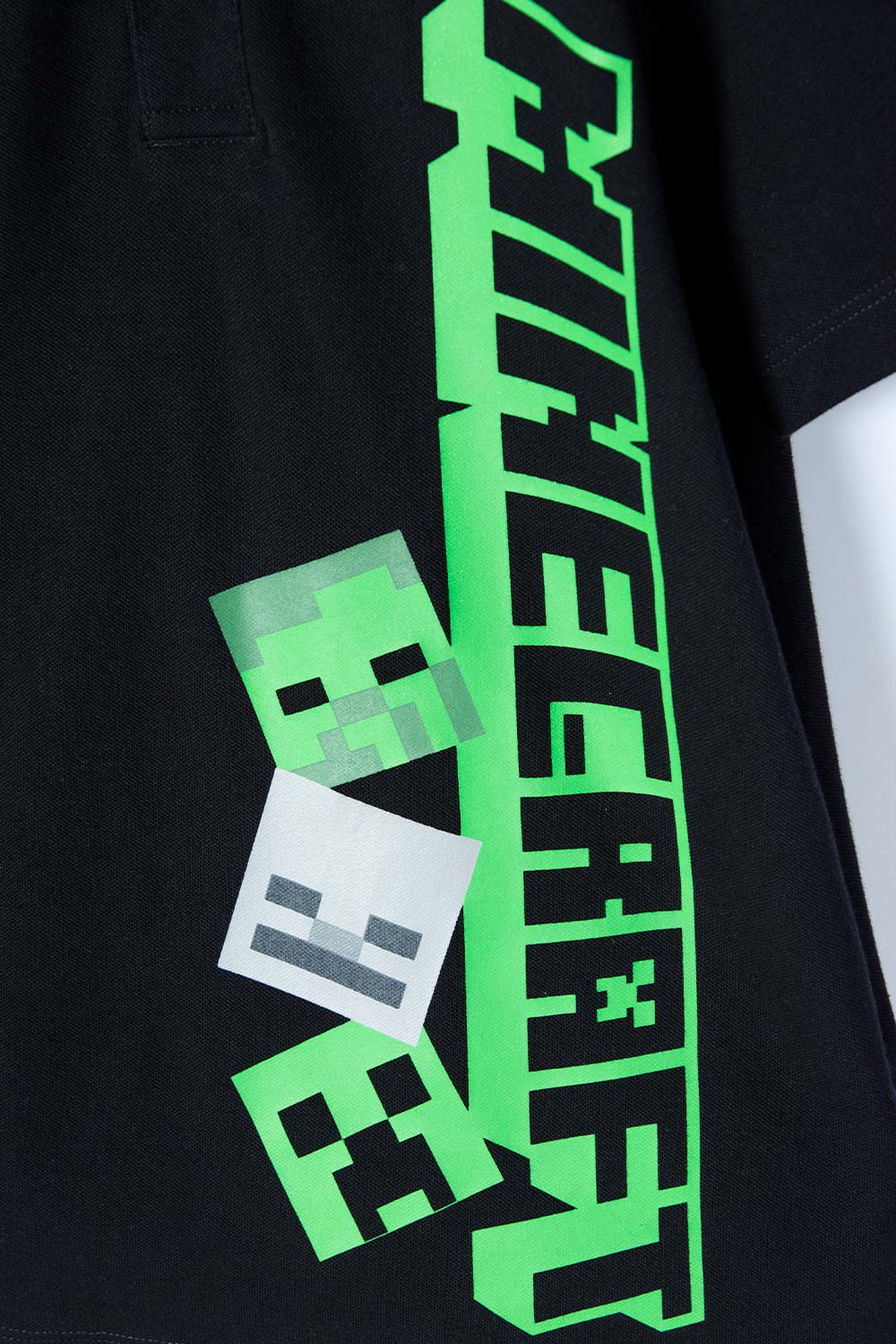 CAMISETA TIPO POLO DE MINECRAFT NEGRA TIPO POLO PARA NIÑO