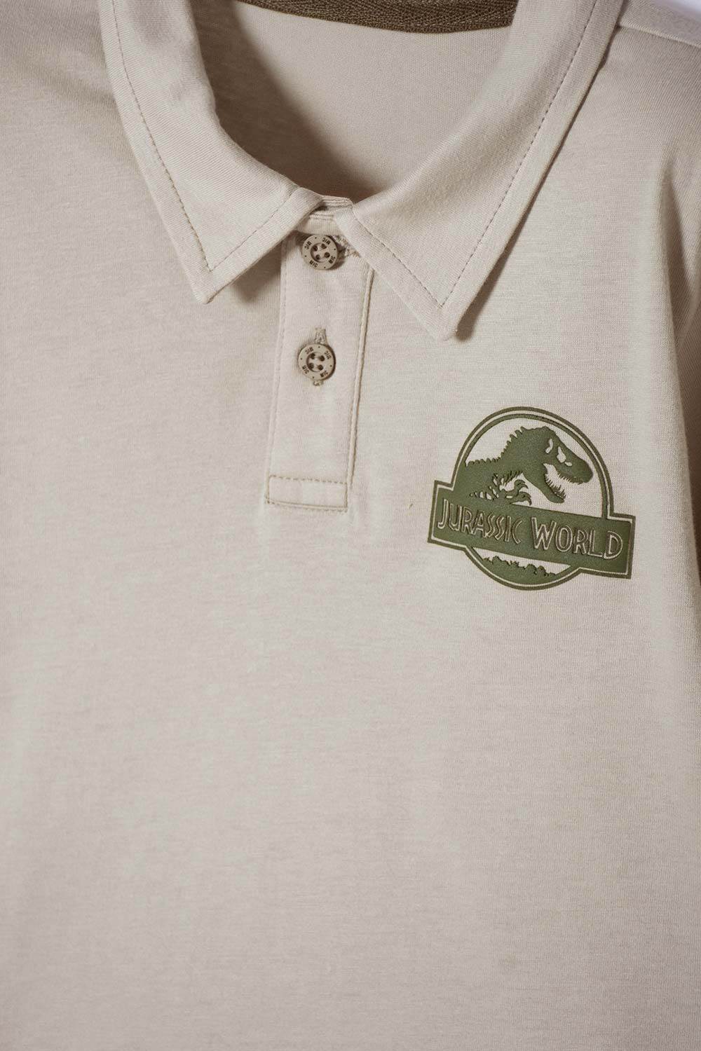 CAMISETA TIPO POLO DE JURASSIC WORLD VERDE PARA NIÑO