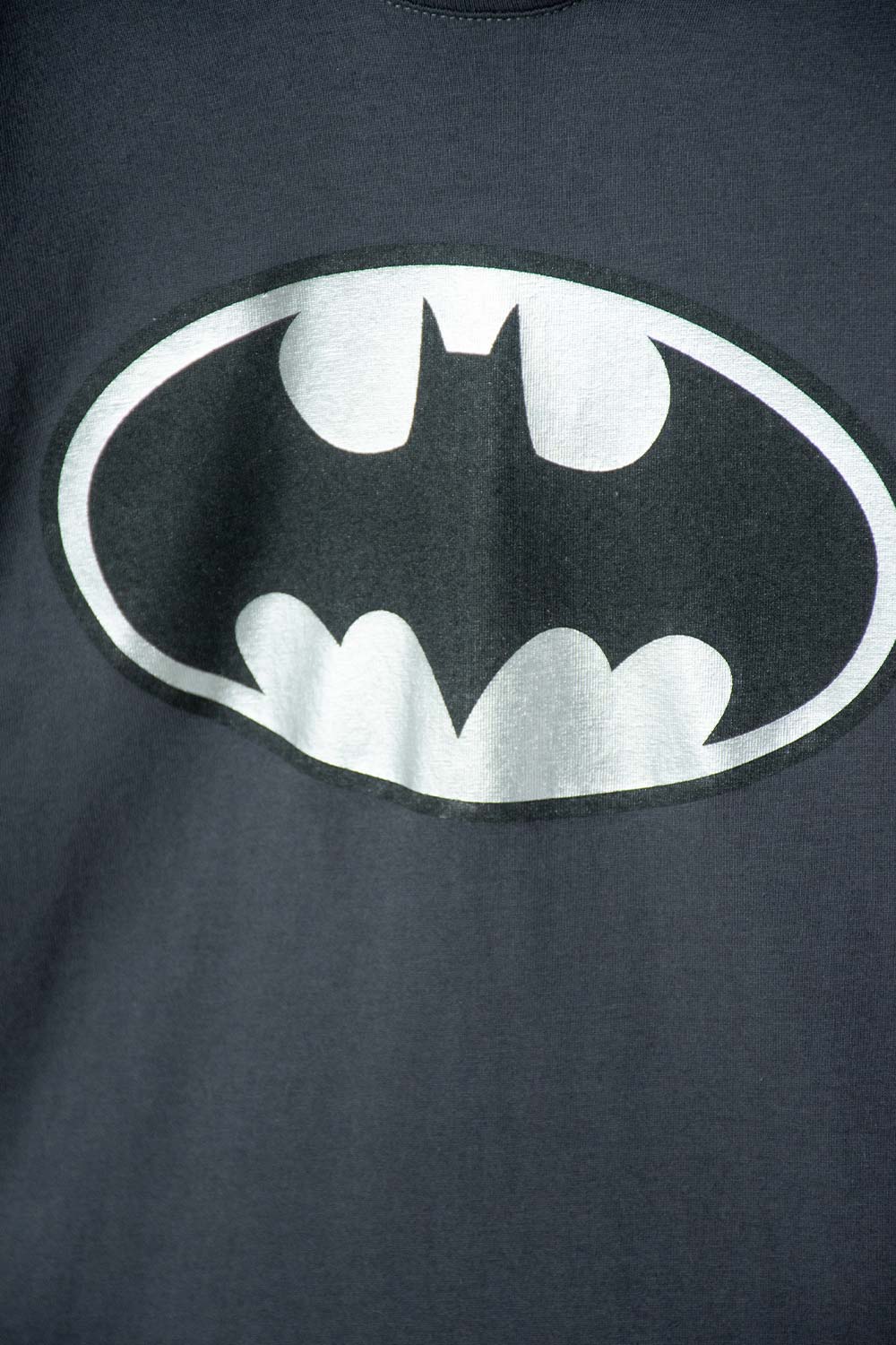 CAMISETA DE BATMAN MANGA LARGA GRIS Y NEGRO PARA NIÑO