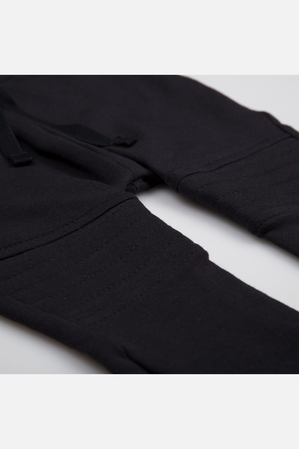 JOGGER DE LITTLEMIC NEGRO PARA BEBÉ NIÑO