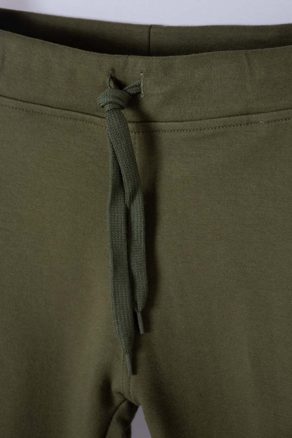 JOGGER DE MIC CON CORDÓN VERDE PARA NIÑO