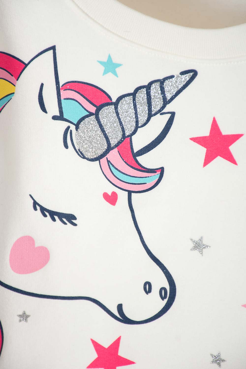 BUZO DE MIC ESTAMPADO MARFIL PARA NIÑA