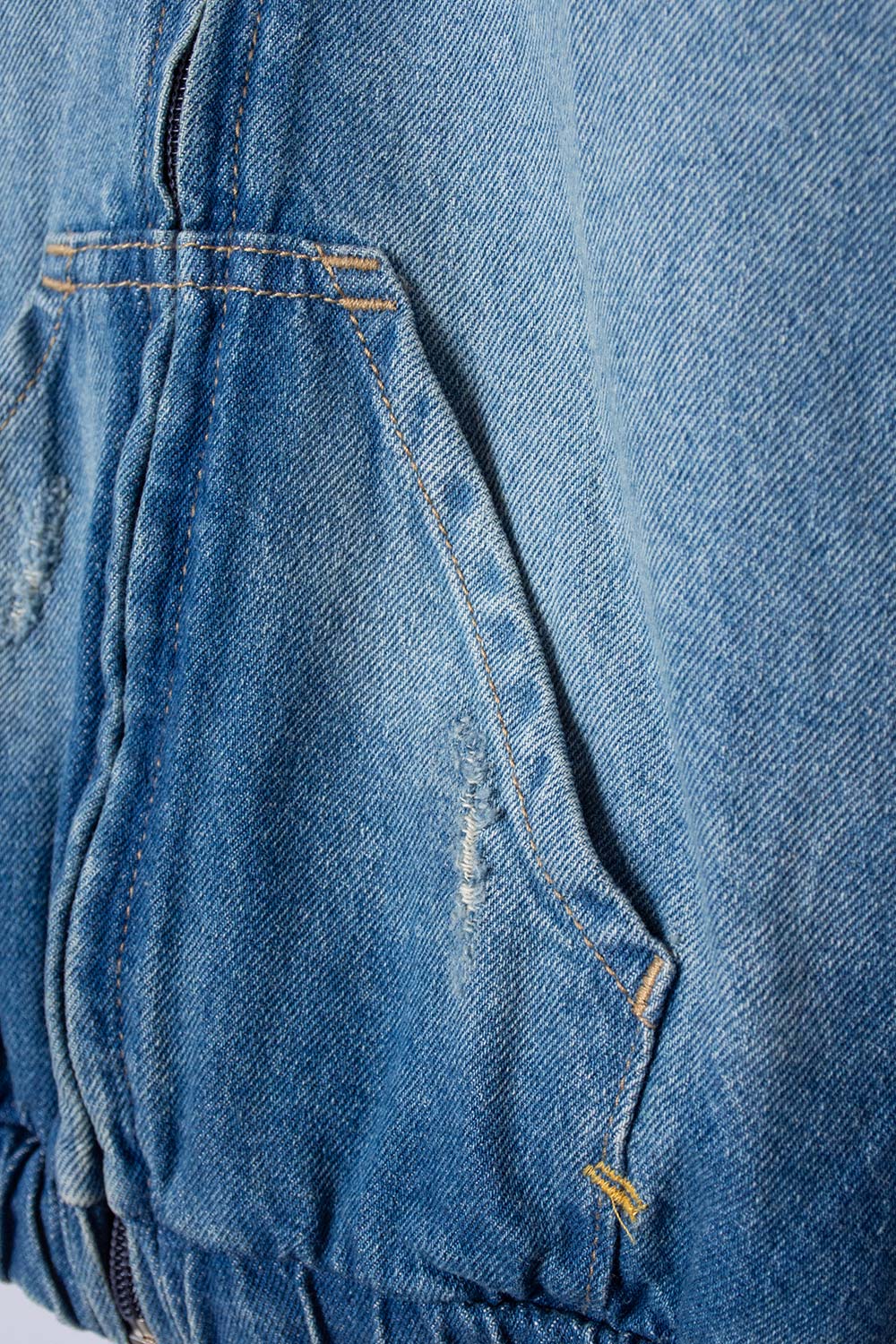 CHAQUETA MIC EN DENIM AZUL MEDIO CON APLIQUES DE ESTRELLAS PARA NIÑA