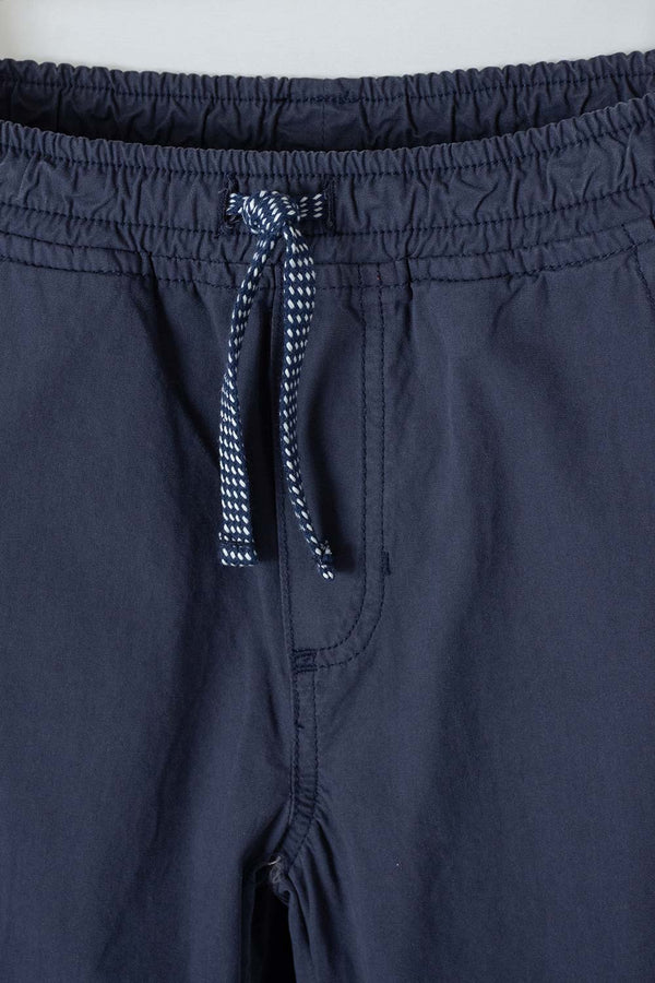 JOGGER DE MIC CON CORDÓN AZUL PARA NIÑO
