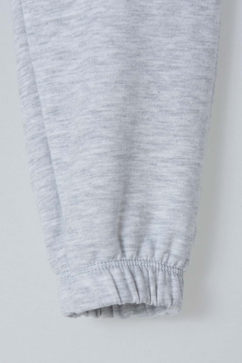 CONJUNTO DE MICKEY MOUSE AZUL Y GRIS DE PANTALÓN LARGO PARA NIÑO 2T A 5T