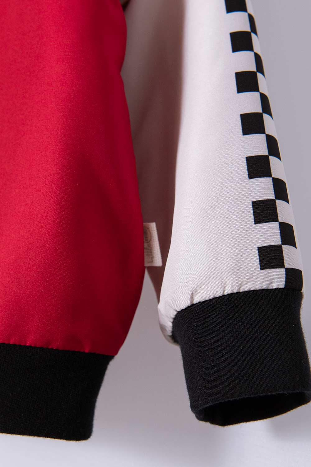 CHAQUETA DE CARS CON CIERRE ROJA Y BLANCA PARA NIÑO
