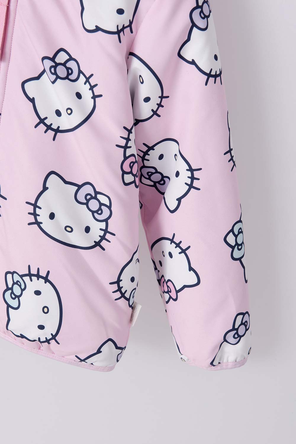 CHAQUETA DE HELLO KITTY CON CAPUCHA ROSADA PARA NIÑA 2T A 5T