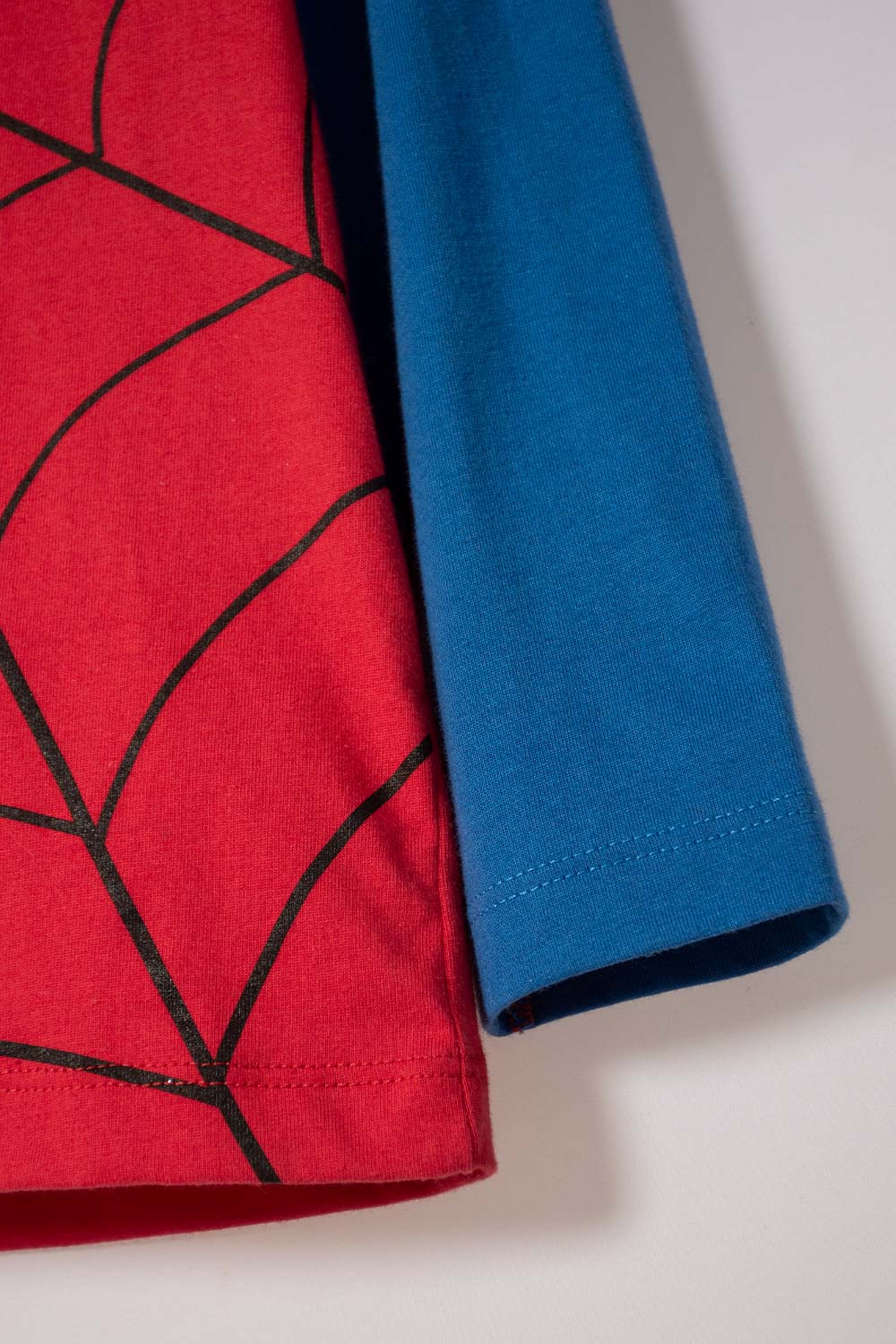 PIJAMA DE SPIDER-MAN CON PANTALÓN LARGO ROJO PARA NIÑO 2T A 5T