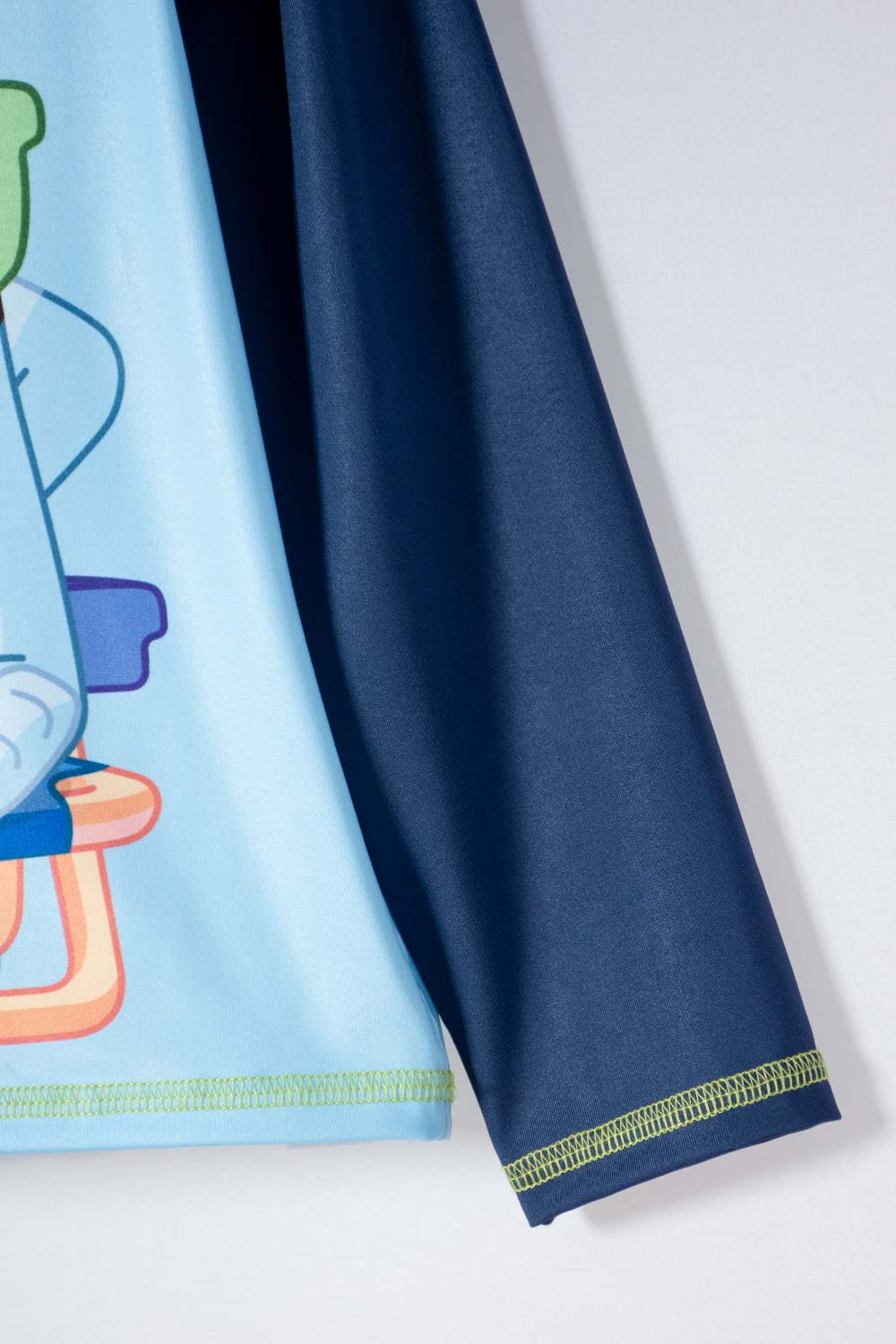 CONJUNTO BAÑO DE BLUEY MULTICOLOR DE CAMISETA MANGA LARGA PARA NIÑO 2T A 6T