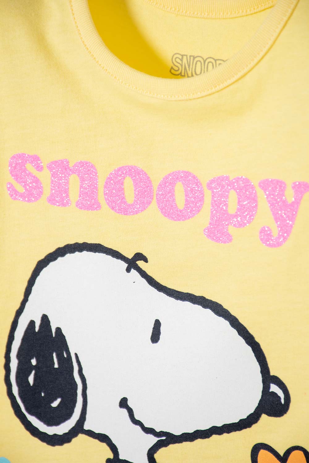 CAMISETA DE SNOOPY MANGA CORTA AMARILLA PARA NIÑA 2T A 5T