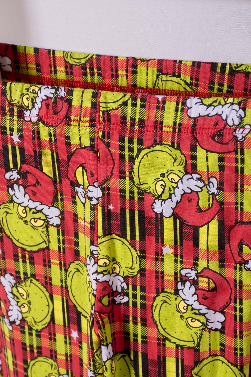 PIJAMA DE GRINCH PANTALÓN LARGO ROJO PARA NIÑO 2T A 5T