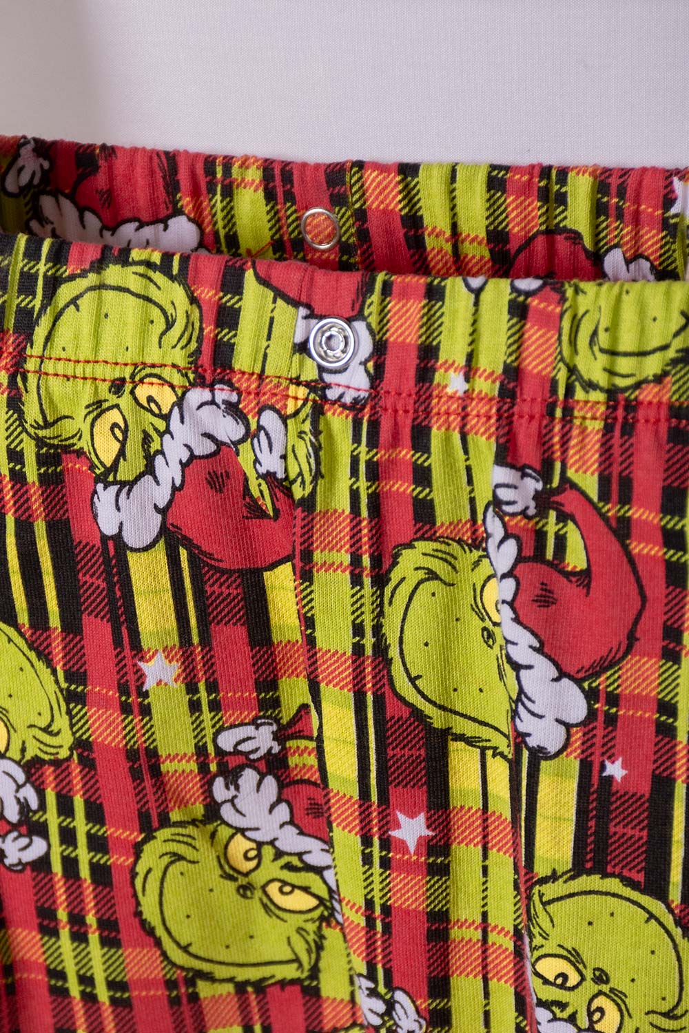 PIJAMA DE GRINCH CON PANTALÓN LARGO ROJO PARA BEBÉ