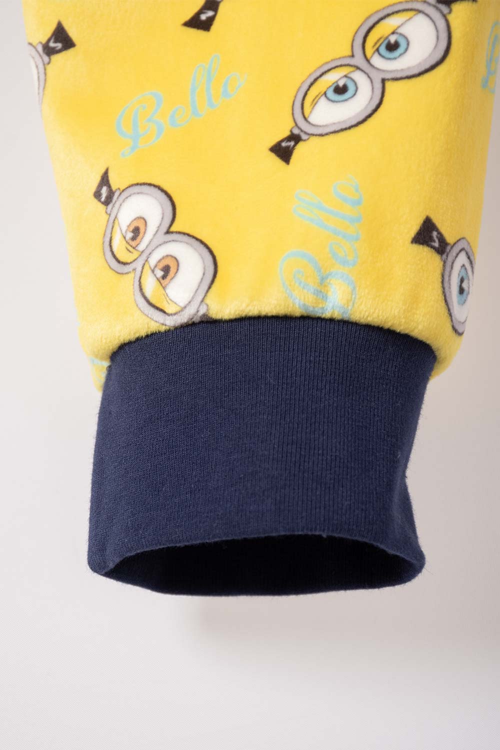 PIJAMA DE MINIONS PANTALÓN LARGO MULTICOLOR PARA NIÑO 2T A 6T