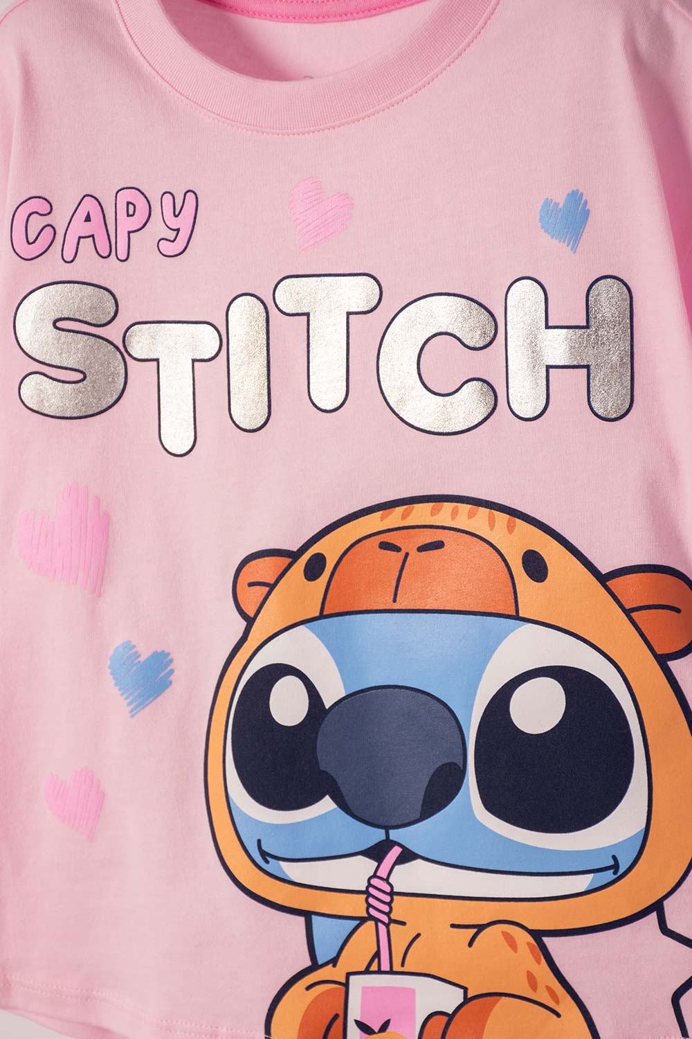 CAMISETA DE STITCH Y CAPYBARA MULTICOLOR PARA NIÑA